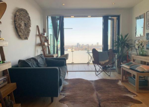 one minute from Haggerston station